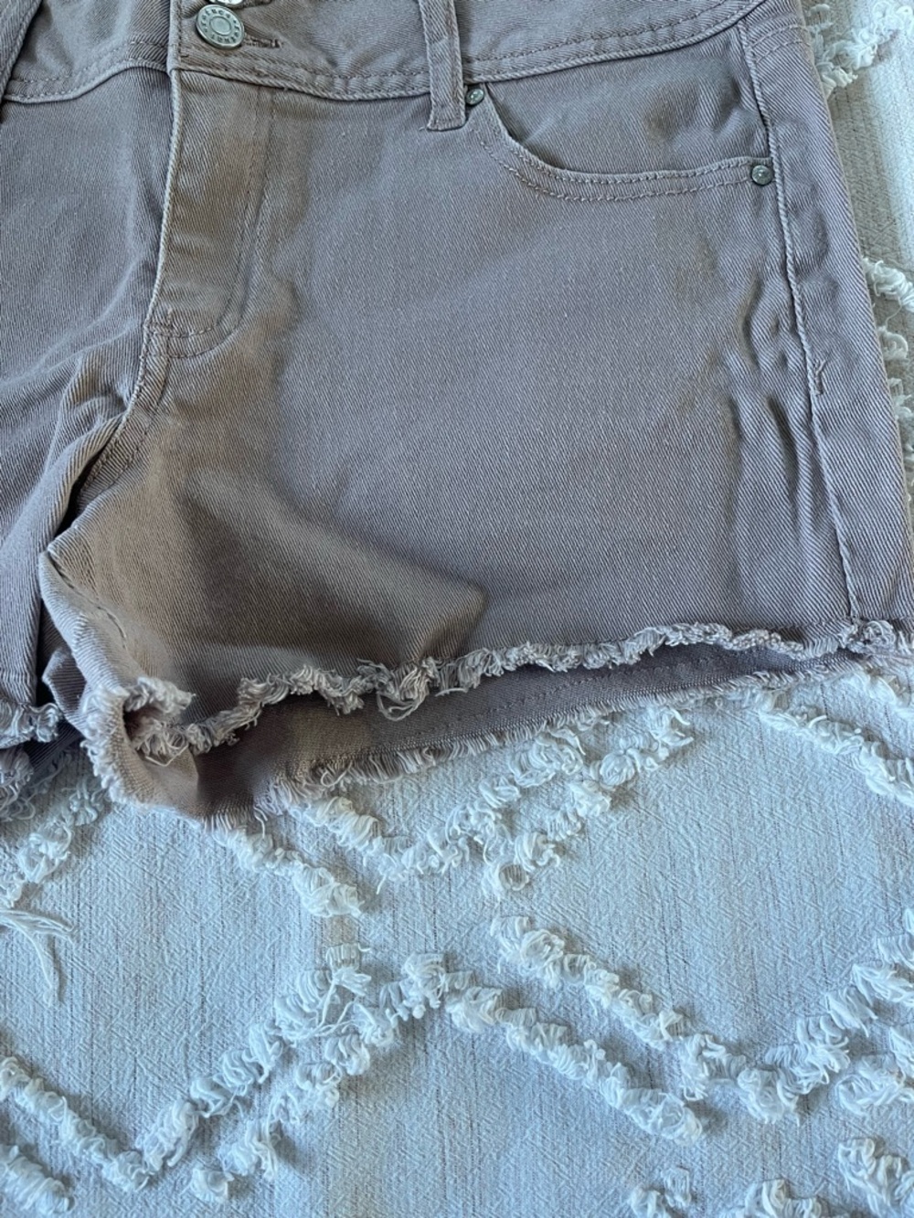 Shorts - Picture 7 of 8